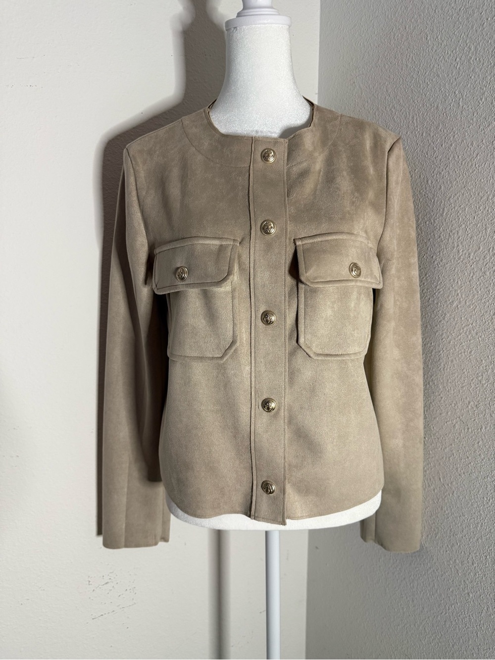 Philosophy Tan Faux Suede Band Jacket Size M Tan Beige Gold Button Shacket